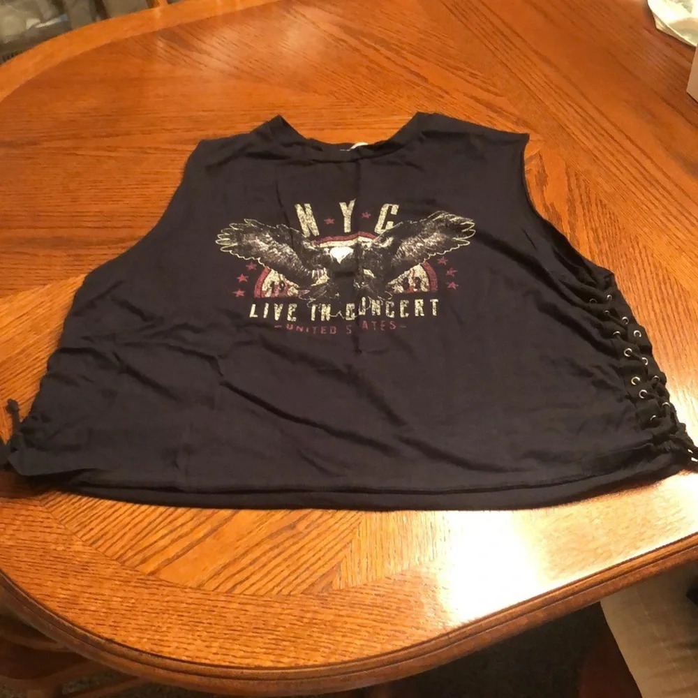 N.Y.C Live In Concert United States Tee Sh… - Picture 3 of 9